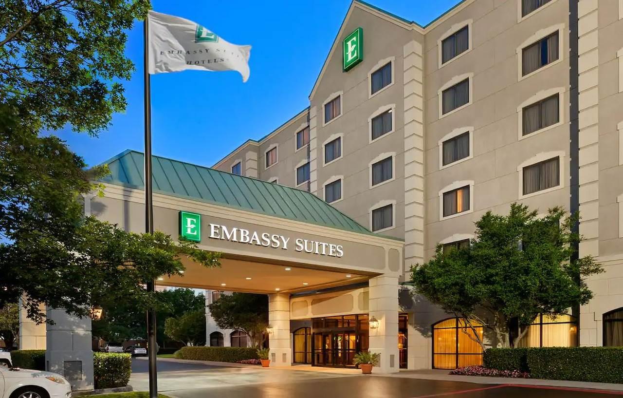 Embassy Suites By Hilton Dallas Near The Galleria Extérieur photo