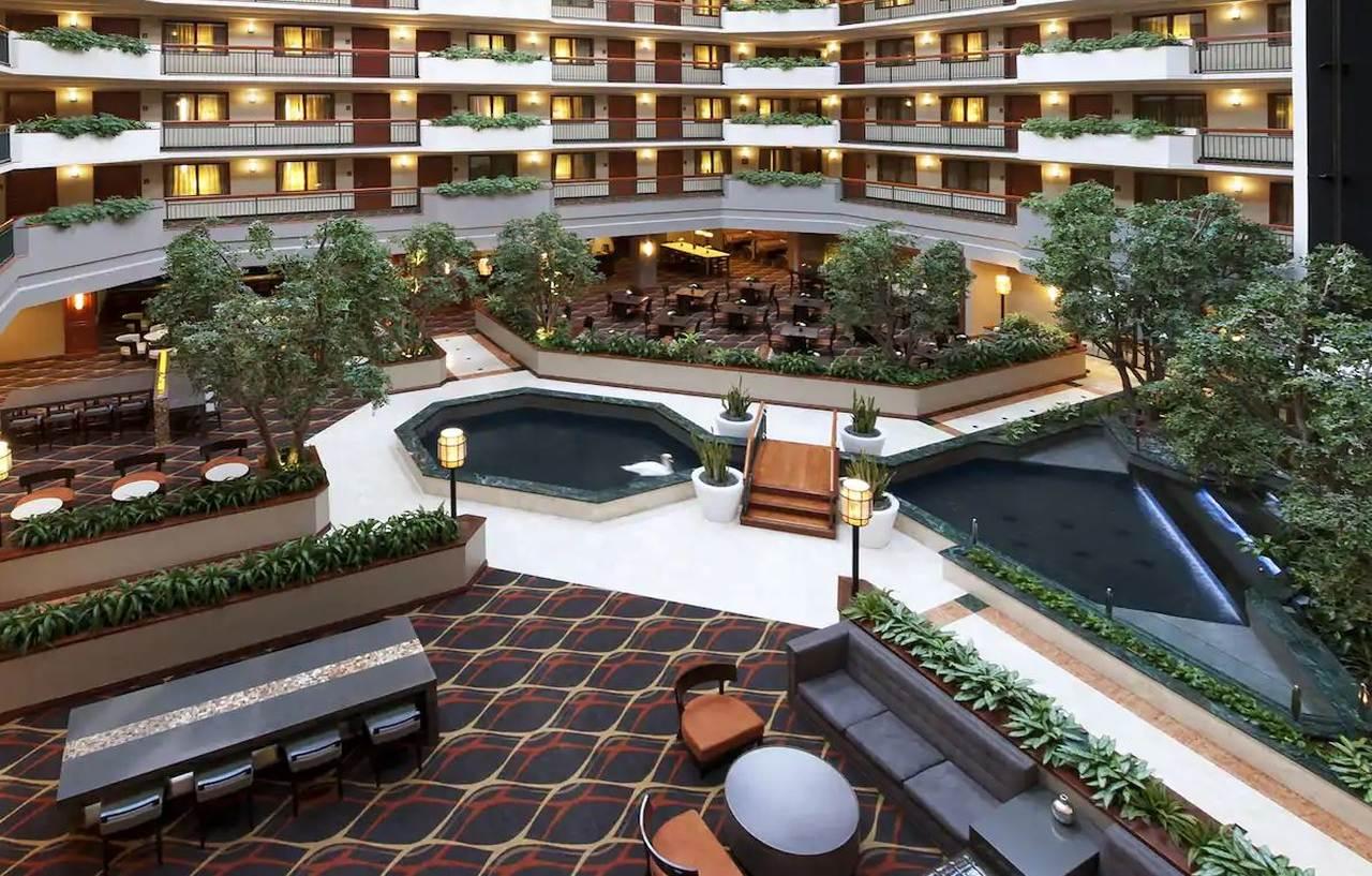 Embassy Suites By Hilton Dallas Near The Galleria Extérieur photo