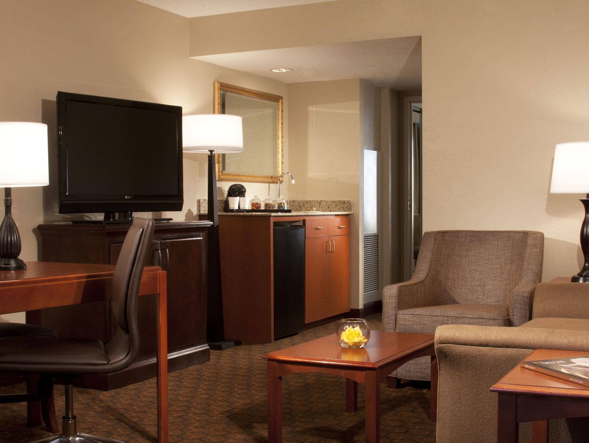 Embassy Suites By Hilton Dallas Near The Galleria Extérieur photo