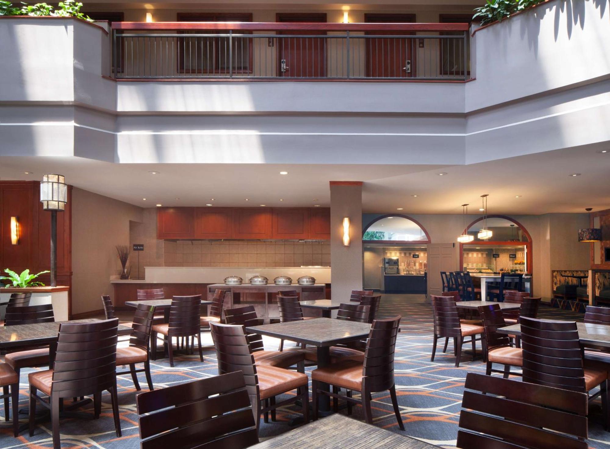 Embassy Suites By Hilton Dallas Near The Galleria Extérieur photo