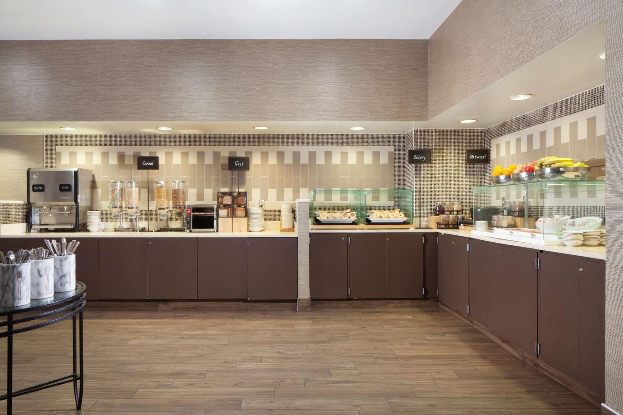 Embassy Suites By Hilton Dallas Near The Galleria Extérieur photo