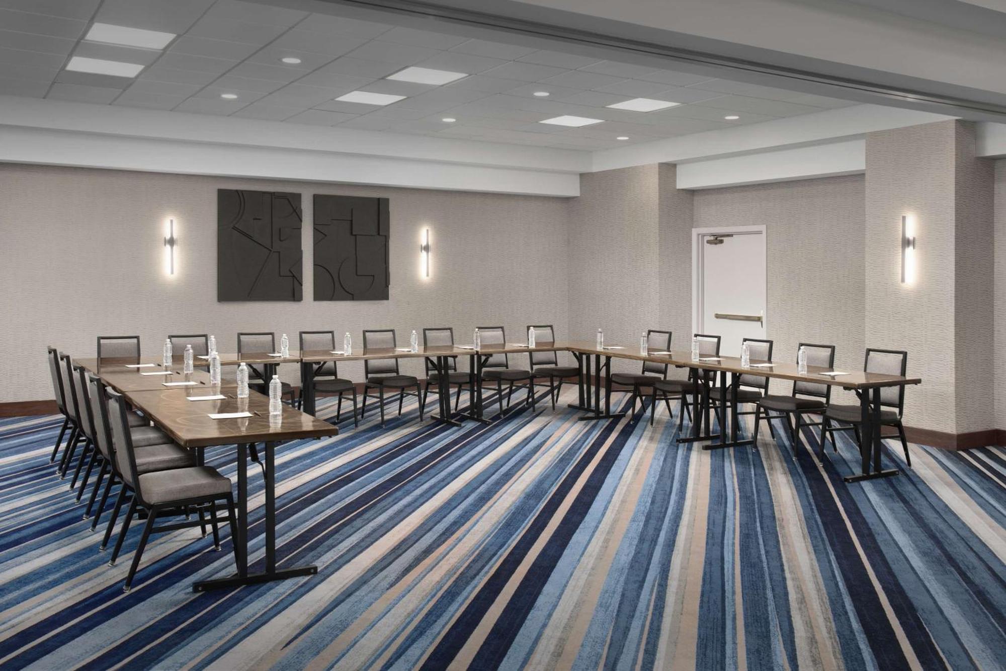 Embassy Suites By Hilton Dallas Near The Galleria Extérieur photo
