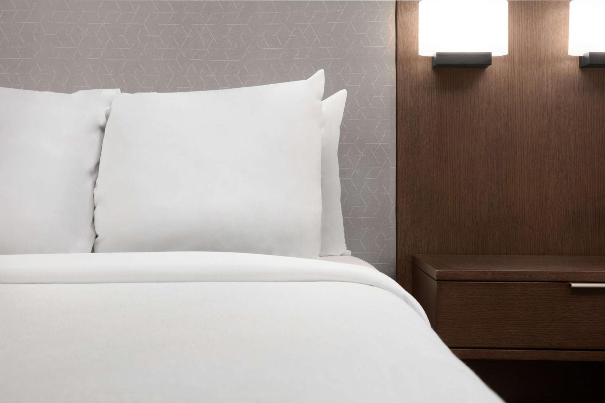 Embassy Suites By Hilton Dallas Near The Galleria Extérieur photo